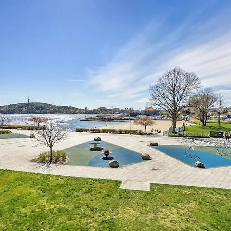 Nyrenovert Med Rolig Beliggenhet - Toppen Av Gagata Markens Ved Slottet * 克里斯蒂安桑