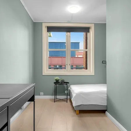 Nyrenovert Med Rolig Beliggenhet - Toppen Av Gagata Markens Ved Slottet