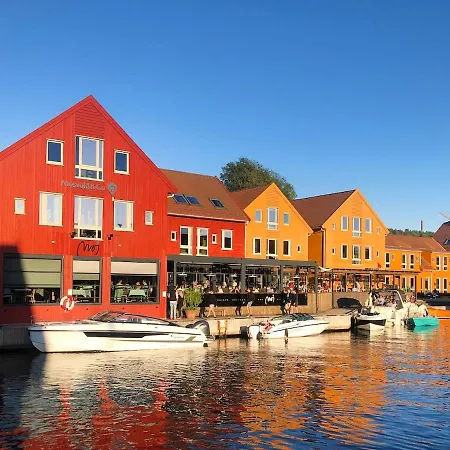 Nyrenovert Med Rolig Beliggenhet - Toppen Av Gagata Markens Ved Slottet 公寓 *