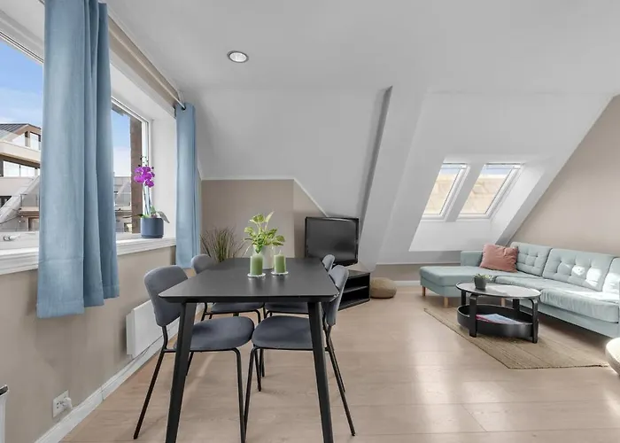 Apartman Nyrenovert Med Rolig Beliggenhet - Toppen Av Gagata Markens Ved Slottet *