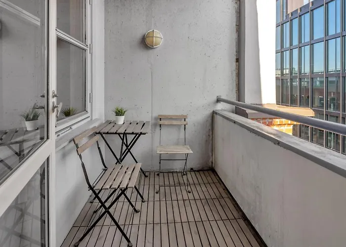 Apartman Nyrenovert Med Rolig Beliggenhet - Toppen Av Gagata Markens Ved Slottet