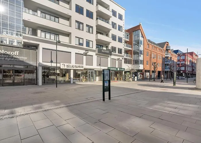 Nyrenovert Med Rolig Beliggenhet - Toppen Av Gagata Markens Ved Slottet *