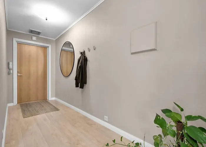 Apartman Nyrenovert Med Rolig Beliggenhet - Toppen Av Gagata Markens Ved Slottet *